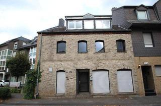 Haus kaufen in 51147 Köln, Wohn-u.Geschäftshaus im Zentrum von Köln-Porz ca. 220 m² Nutzungsänderung in 2-3 Wohnungen möglich.