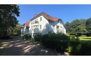 Wohnung kaufen in 19061 Görries, Großzügige 2 Zimmer-Eigentumswohnung mit Balkon ins Grüne und separatem Carport