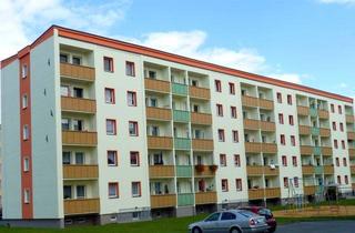 Wohnung mieten in Adolf-Damaschke-Str. 87, 08606 Oelsnitz, Neu sanierte, helle 3-Raumwohnung mit Balkon, Dusche und attraktivem Kraxelbonus