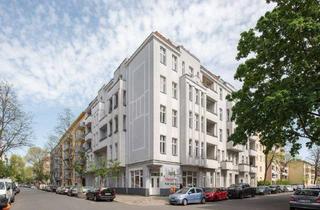 Wohnung kaufen in Roseggerstraße, 12043 Neukölln, Vermietetes 3-Zimmer-Apartment mit 2 Terrassen in Neuköllner Altbauquartier