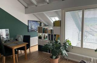 Wohnung mieten in 79618 Rheinfelden, Helle Dachgeschosswohnung mit zwei Zimmern sowie Balkon und Einbauküche in Rheinfelden