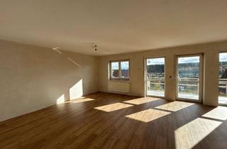 Wohnung mieten in Weinbergstraße 26, 97259 Greußenheim, Sonnige 4-Zimmer Wohnung mit Balkon in Greußenheim