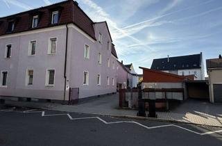 Haus kaufen in 92637 Lerchenfeld, Dreifamilienhaus in zentraler Lage von Weiden