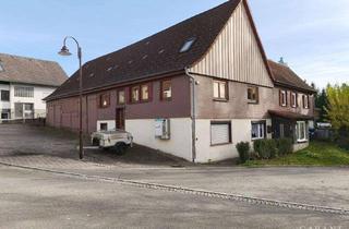 Haus kaufen in 72285 Pfalzgrafenweiler, Haus mit Scheune und zwei Wohnungen plus extra Pferdestall