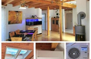 Wohnung kaufen in 78658 Zimmern, Zimmern ob Rottweil - 4,5-Zi, Neue Dachfenster, Wärmepumpe, Kaminofen, 4 Stellplätze