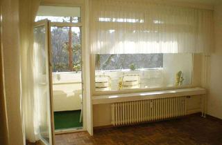 Wohnung kaufen in Angerburger Allee, 14055 Charlottenburg, Provisionsfreie, gepflegte und moderne 2 Zimmerwohnung mit Balkon in Berlin Westend