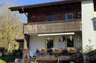 Wohnung kaufen in 82487 Oberammergau, Wohnen einmal anders gedacht! Herrliche 2-Zimmer- Erdgeschosswohnung mit Hobbyräumen