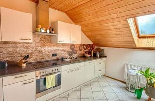 Wohnung kaufen in 94116 Hutthurm, Helle Dachgeschosswohnung mit Balkon & Gartenanteil in ruhiger Lage von Hutthurm zu verkaufen