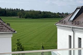 Wohnung kaufen in 82166 Gräfelfing, Niedrige Nebenkosten - 2 1/2 Zimmer Dachterrassen Maisonette in Planegg