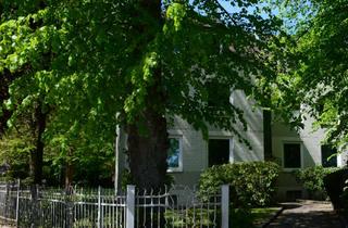 Wohnung kaufen in 22609 Osdorf, Charmante 1-Zimmer-Wohnung mit Loggia am Botanischen Garten im bevorzugten Hamburger Westen/Flottbek