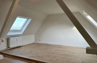 Wohnung mieten in 47798 Stadtmitte, Helle 3-Zimmer-Dachgeschosswohnung - frisch renoviert - sofort frei!