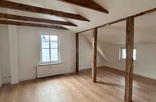 Wohnung mieten in Hafenstr. 18, 18546 Sassnitz, Charmante DG-Wohnung im Erstbezug – 2 Zimmer, Sichtbalken & Toplage am Hafen