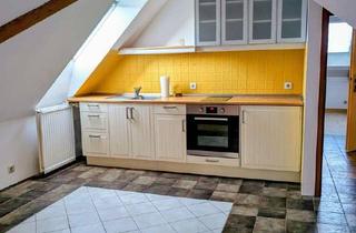 Wohnung mieten in Am Tangstedter Forst 21, 22851 Norderstedt, Gemütliche 2-Zimmer-DG-Wohnung in begehrter Waldrandlage von Norderstedt