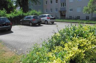 Garagen mieten in Liegnitzer Str. 9/11, 97318 Kitzingen, Außenstellplatz sucht neuen Mieter