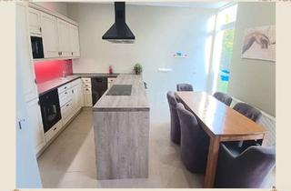 Haus kaufen in 47533 Kleve, MASSIVES HAUS IN VERKEHRSGÜNSTIGER LAGE! ++ SMARTE AUSSTATTUNG ++ NEUE PHOTOVOLTAIK ANLAGE ++