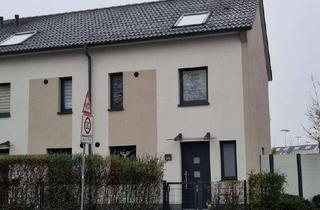 Haus mieten in Schmalenhofer Str., 27 A, 42551 Velbert, Modernes Reihenendhaus nebst 2 Garagen, Küche, Garten