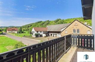 Haus kaufen in 67821 Oberndorf, Gepflegtes Wohnhaus mit 2 Einheiten, Dachterrasse, Doppelgarage und Werkstatt