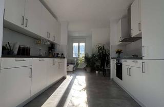 Wohnung kaufen in Schönbuchstraße 56, 71093 Weil im Schönbuch, Traumhafte 3,5 Zimmer Wohnung mit Bühne