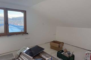 Wohnung mieten in 78176 Blumberg, Helle 3-Zimmer Dachgeschosswohnung in Blumberg