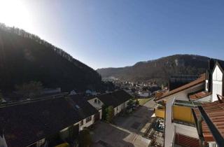 Wohnung mieten in Im Öschle 23, 73312 Geislingen, Sonnendurchflutete 1-Zimmer-DG-Wohnung mit Balkon, EBK & Außenstellplatz in Geislingen