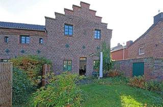 Reihenhaus kaufen in 41515 Grevenbroich, Immobilien-Richter: Reihenhausidylle in ruhiger und historischer Hoflage