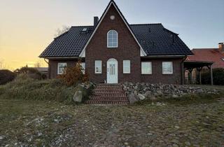 Immobilie mieten in Freester Straße 31, 17440 Kröslin, Gepflegtes 5-Zimmer-Haus mit EBK, Kamin, vollständig möbliert und Carport in Kröslin