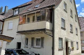 Mehrfamilienhaus kaufen in 72172 Sulz, Mehrfamilienhaus mit drei gut vermieteten Wohneinheiten, renditestark für Kapitalanleger