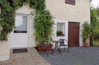 Wohnung mieten in 01445 Radebeul, (EF0475_M) Dresden: Radebeul, kleines separates Apartment, möbliert, WLAN, Waschmaschine inklusive, Sitzecke im Garten