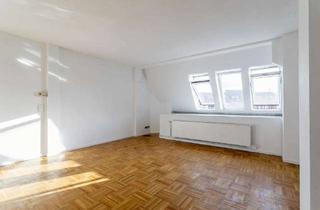 Wohnung kaufen in Perelsplatz, 12159 Friedenau, Großzügige Dachgeschosswohnung mit viel Potential!