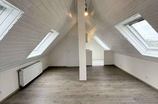 Wohnung kaufen in Lindenstr. 15, 74382 Neckarwestheim, Renovierte 1-Zimmer-Dachgeschosswohnung mit Stellplatz