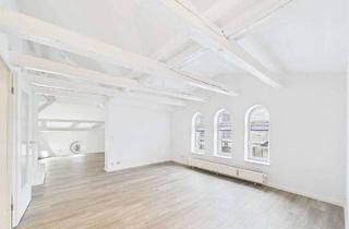 Lofts mieten in 96450 Coburg, Außergewöhnlich wohnen: Offenes Dachstudio mit Loft-Charakter in zentraler Lage am Bahnhof