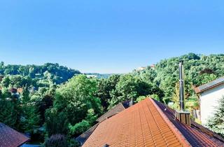 Wohnung mieten in 94034 Grubweg, Helle Dachgeschosswohnung mit Blick aufs Oberhaus – 3 Zimmer, EBK, Fußbodenheizung – ab 01.03. frei