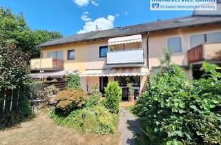 Haus kaufen in 90537 Feucht, Vollunterkellertes Reihenmittelhaus mit Balkon, Terrasse und Garage