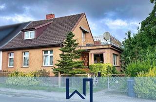 Doppelhaushälfte kaufen in 17087 Altentreptow, Doppelhaushälfte in guter Lage - renovierungs- teils sanierungsbedürftig