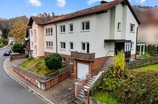 Haus kaufen in 63571 Gelnhausen, **Geräumiges 2-Familien-Wohnhaus in ruhiger Lage von Gelnhausen-Höchst**