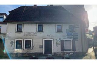 Grundstück zu kaufen in 76889 Klingenmünster, Gebäude und Freifläche im Herzen von Klingenmünster.