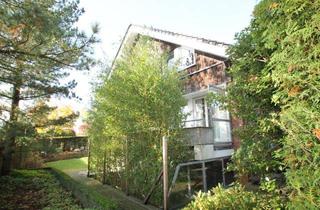 Villa kaufen in 49186 Bad Iburg, Luxuriöses Architektenhaus mit ELW und Pool in ruhiger Villenlage