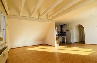 Wohnung kaufen in 71364 Winnenden, Charmante 2-Zimmer-Dachgeschoßwohnung in Top-Innenstadtlage mit TG-Stellplatz & EBK