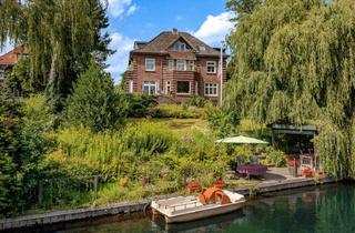 Villa kaufen in 22297 Alsterdorf, Rotklinkervilla mit Bootsanleger am Alsterlauf