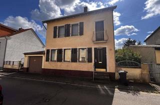 Einfamilienhaus kaufen in 66557 Illingen, Freistehendes Einfamilienhaus mit Garten in Illingen – Sanierungsobjekt mit Potenzial