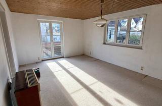 Haus kaufen in 89537 Giengen, 2-Familienhaus mit schöner Gartenanlage, Terrasse und Garage in ruhiger Lage!