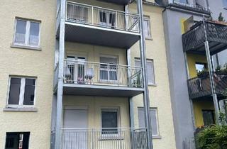 Wohnung kaufen in 89231 Neu-Ulm, Zentrale 3-Zimmer-Wohnung mit Fußbodenheizung und charmantem Balkon zum ruhigen Innenhof.