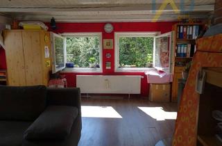 Wohnung kaufen in 92224 Amberg, Handwerkertraum in Amberg – sanierungsbedürftige Wohnung mit Garten