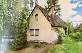 Haus kaufen in 72149 Neustetten, Neustetten - Ein-Zweifamilienhaus mit Garage und Baulandreserve