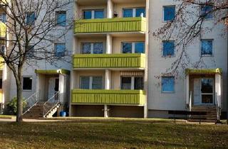 Wohnung kaufen in 09366 Stollberg, Stollberg (Erzgebirge) - Sonnige DG-Wng. ehemals 4-Raum 68qm Stollberg Dürerstr. 11