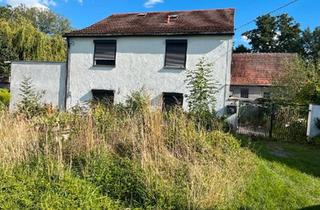 Einfamilienhaus kaufen in 06667 Weißenfels, Weißenfels - Sanierungsbedürftiges Einfamilienhaus mit Nebengelass und Scheune