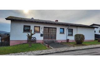 Haus kaufen in 66564 Ottweiler, Ottweiler - Freistehender Bungalow mit Weitsicht in OTWFürth