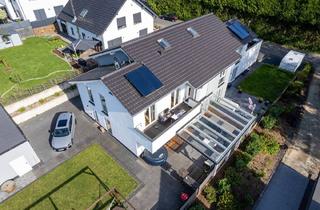 Haus mieten in 53783 Eitorf, Eitorf - Hochwertige Doppelhaushälfte mit Garten, Garage & Einbauküche