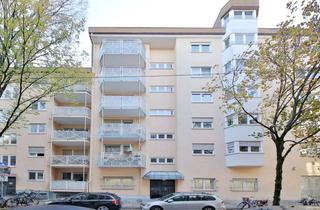 Wohnung kaufen in 76133 Innenstadt-West, Charmante 2-Zimmer-Dachgeschosswohnung mit Tiefgaragenstellplatz im Herzen der Karlsruher Innenstadt