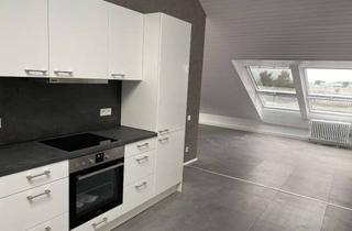 Wohnung mieten in 71065 Sindelfingen, Chice, lichtdurchflutete Dachgeschoßwohnung in gehobener, ruhiger Aussichtslage 3,5 Zimmer